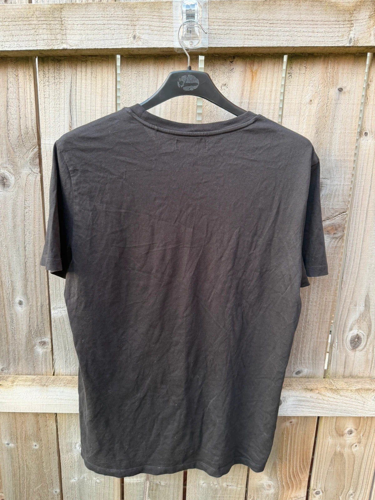 Bershka black graphic print t-shirt featuring a tiger design in casual streetwear style.