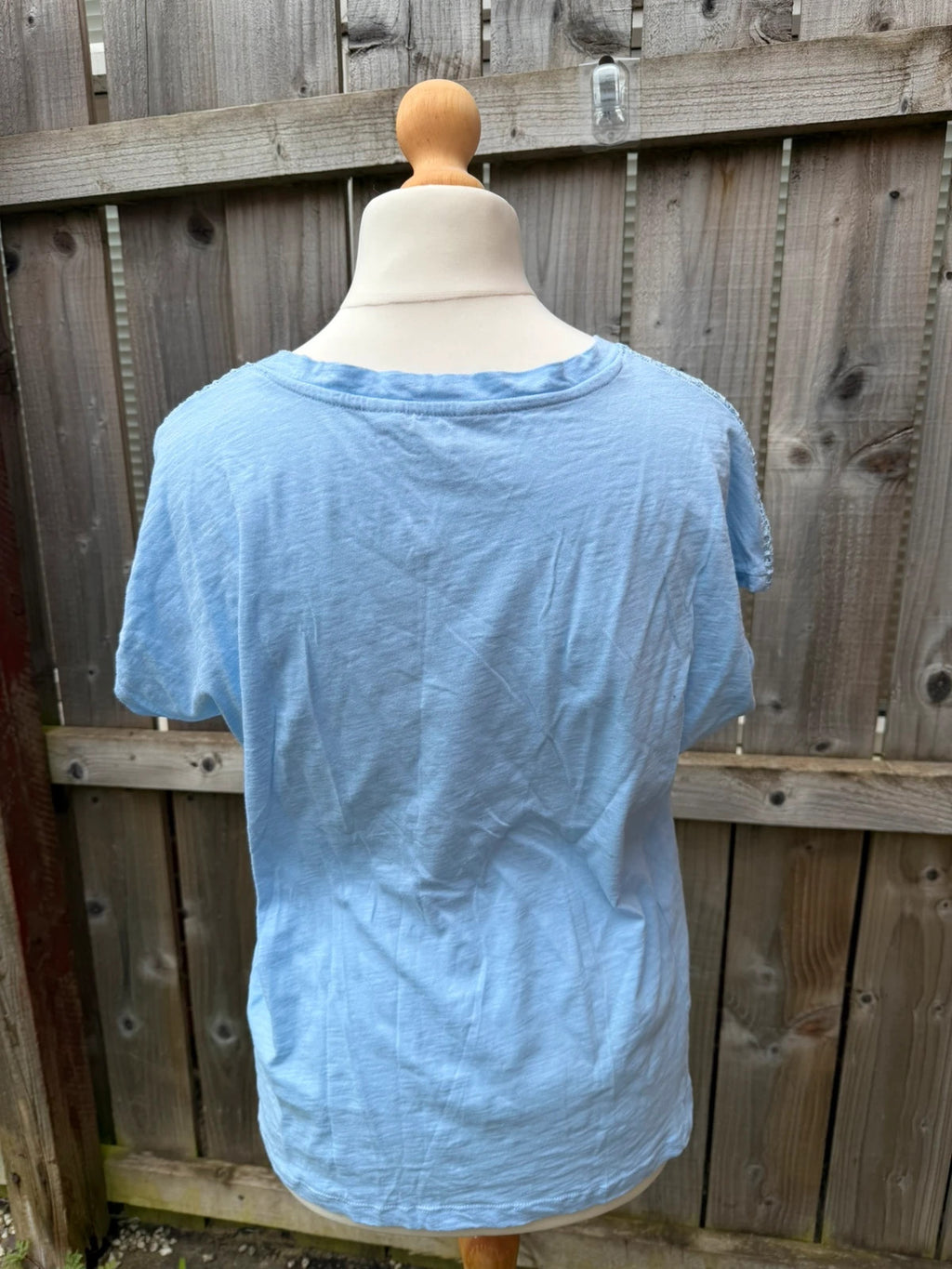 Primark blue pocket t-shirt with relaxed fit and short sleeves, pre-loved condition.