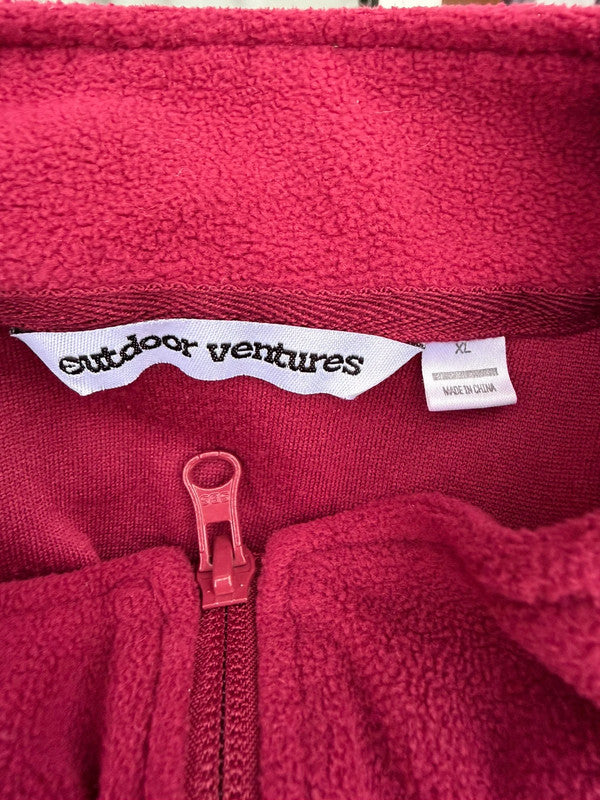 Outdoor burgundy fleece bodywarmer zip-up gilet with casual outdoor style.