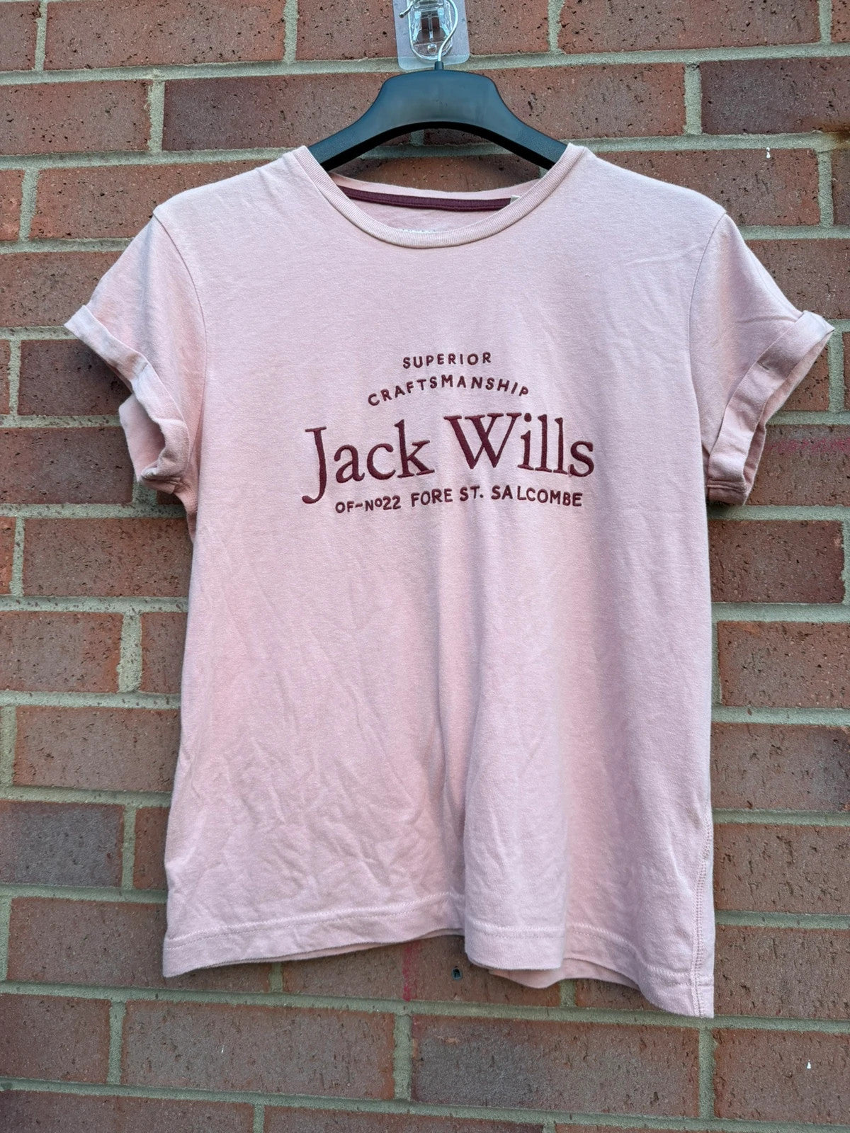 Jack Wills pink pocket t-shirt with logo detail, casual preppy Y2K style.