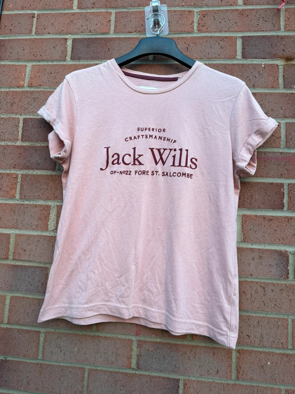 Jack Wills pink pocket t-shirt with logo detail, casual preppy Y2K style.