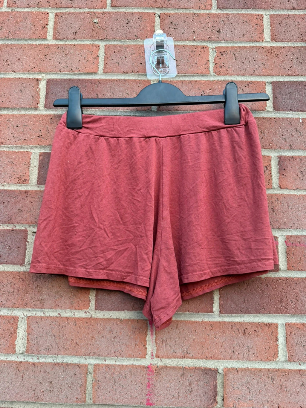 Boohoo burgundy lounge shorts soft fabric minimalist design pre-loved item