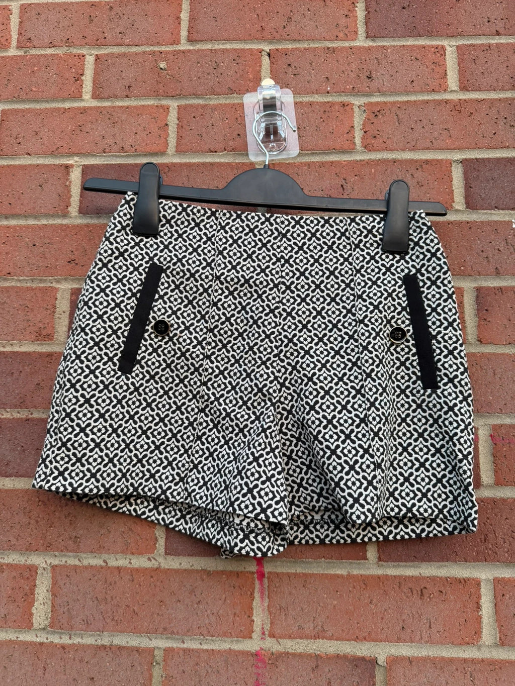 Miss Selfridge black and white geometric skort tailored mini skirt with smart casual style.