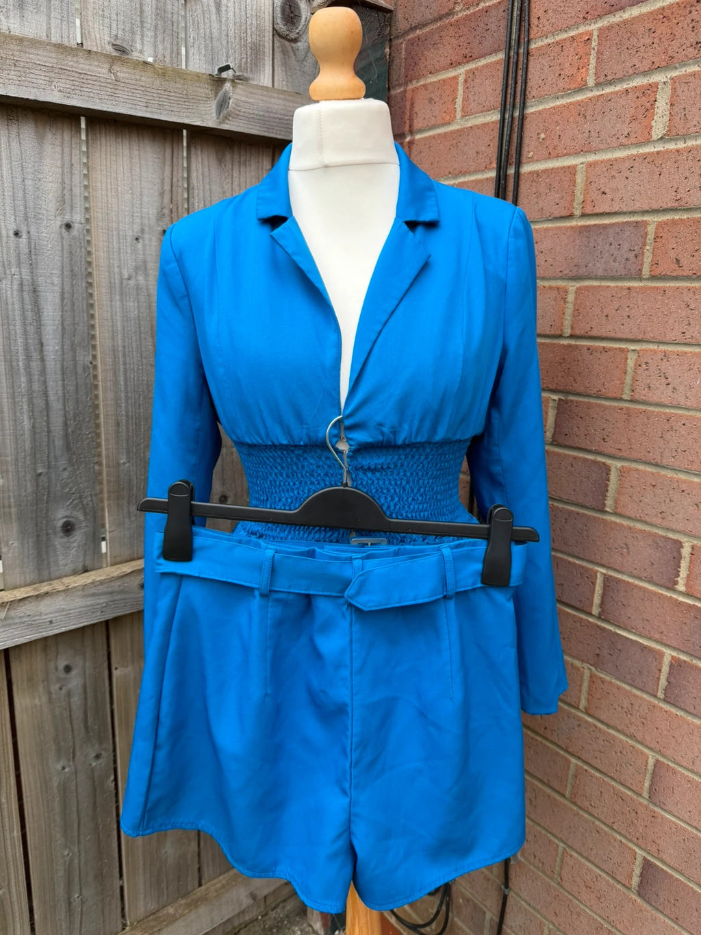 Missguided blue tailored blazer and shorts set with chic design and structured fit.