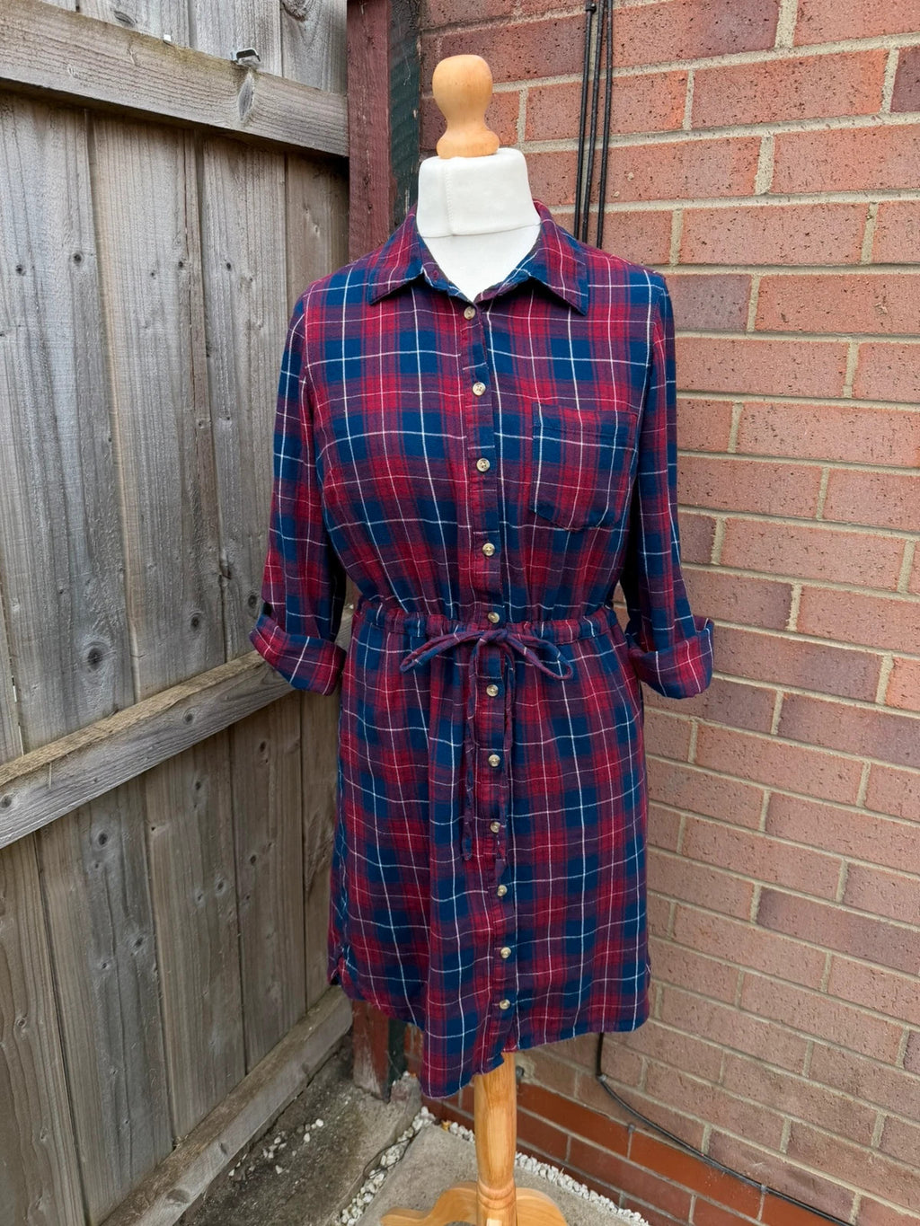 Falmer Heritage red plaid shirt dress with tie waist and vintage grunge style.