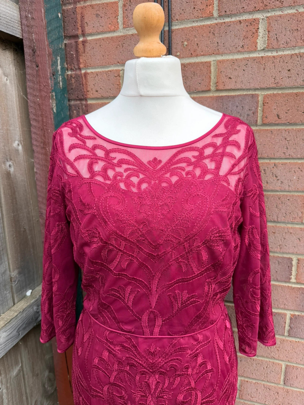 Monsoon burgundy lace bandage dress occasion wear mother of the bride embroidery details