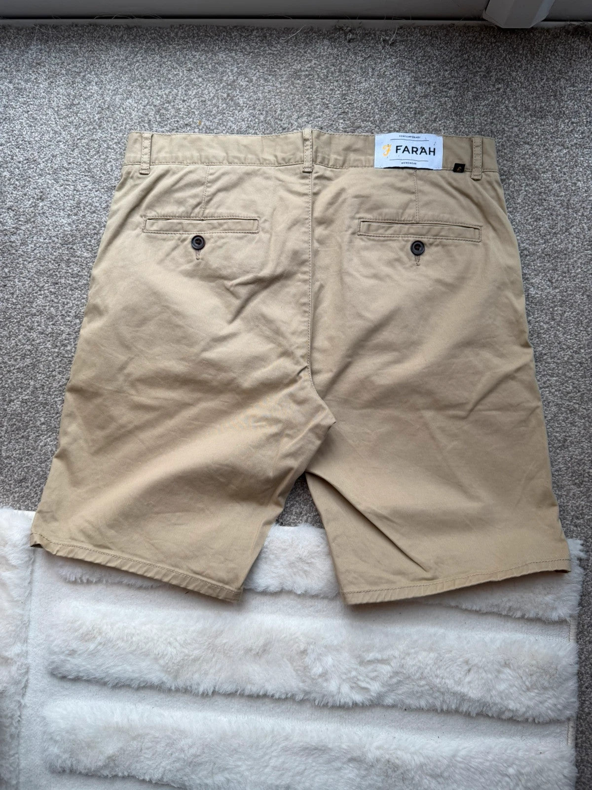 Farah beige chino shorts cotton material, pre-loved, smart casual style, waist 31".