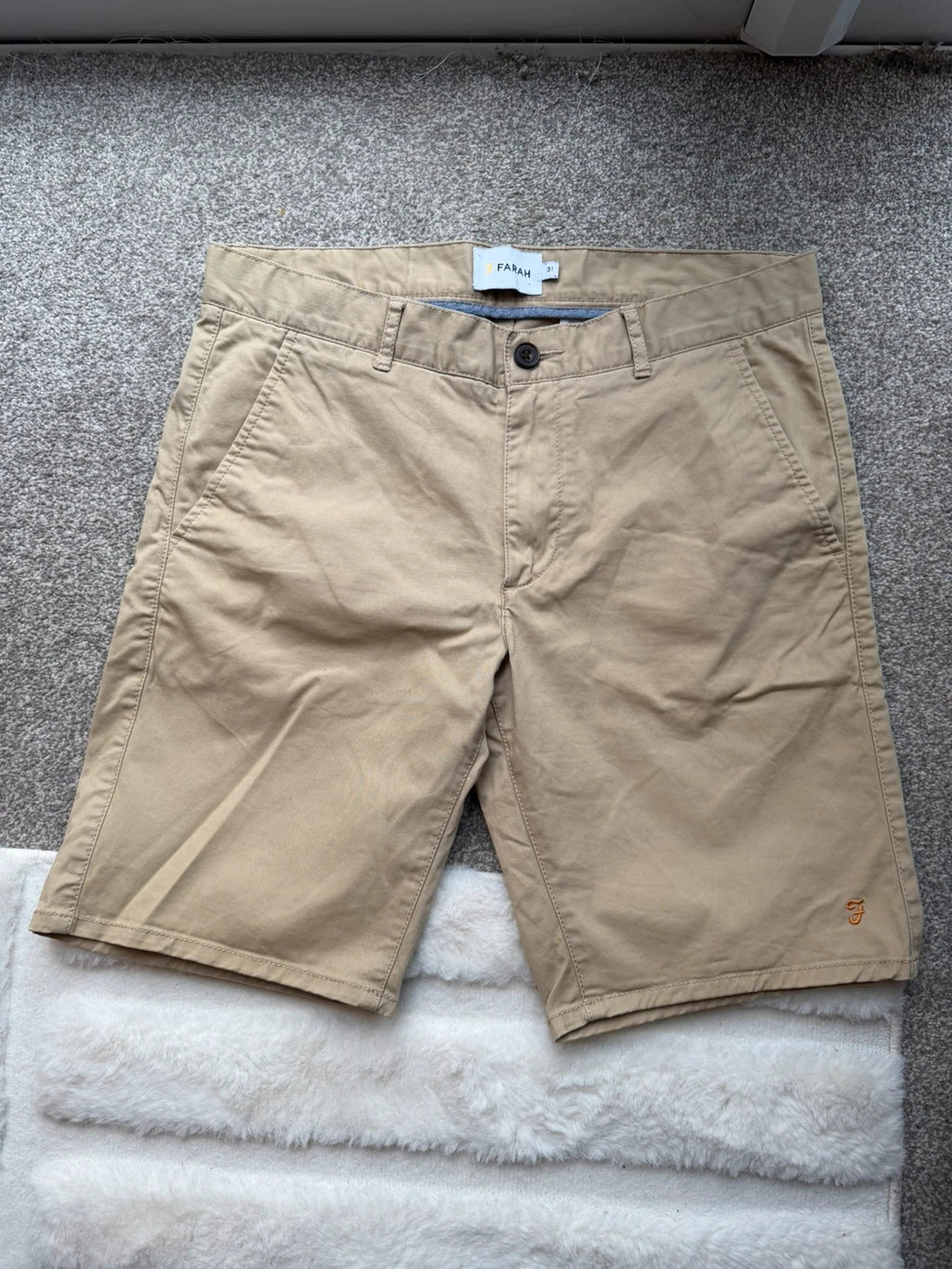 Farah beige chino shorts cotton material, pre-loved, smart casual style, waist 31".
