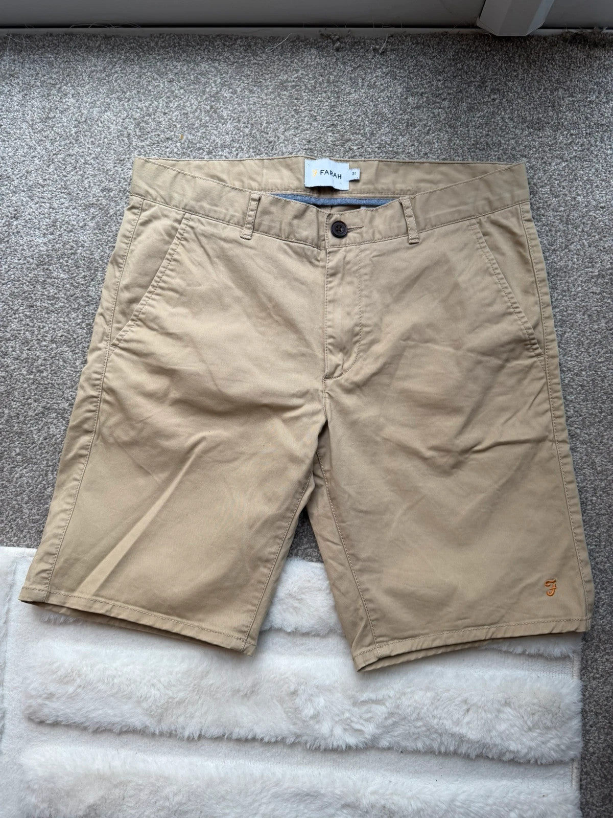 Farah beige chino shorts cotton material, pre-loved, smart casual style, waist 31".