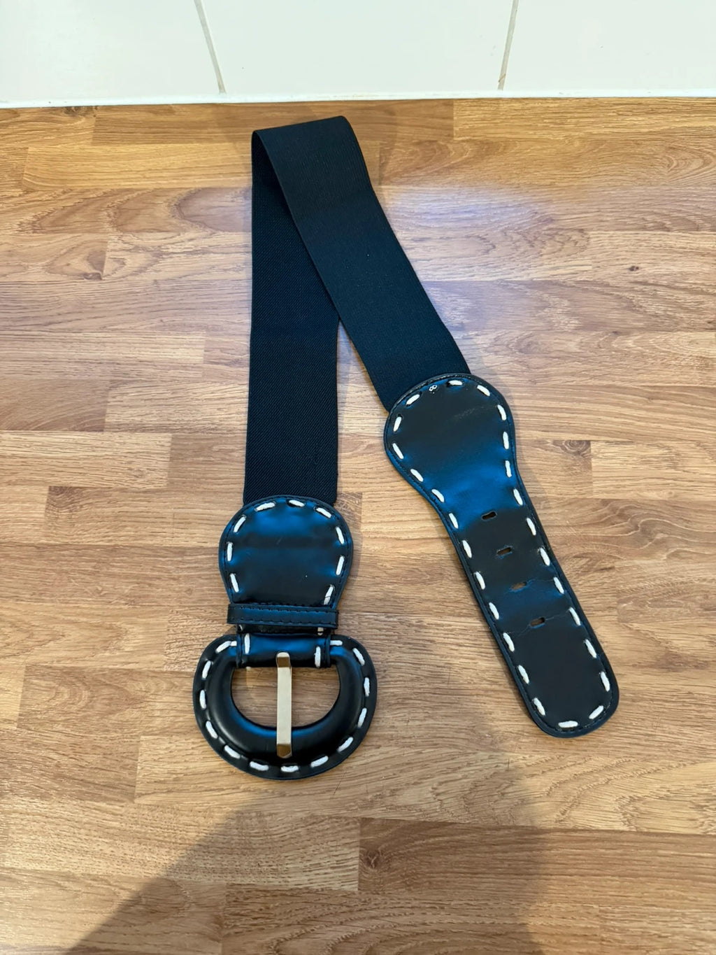 Y2K black wide stretch belt with large vintage buckle and pre-loved condition.